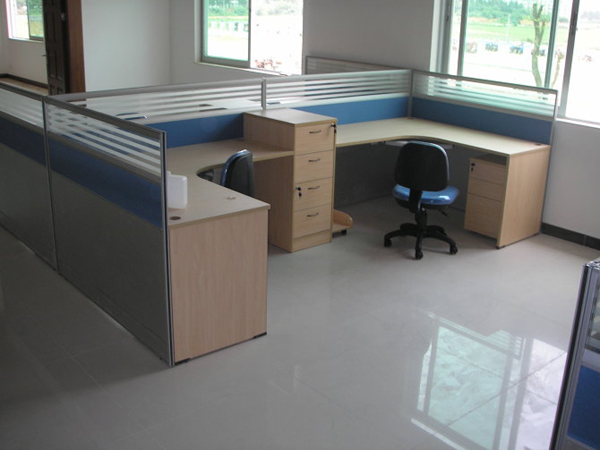 ���ϴ�˹adidas�칫��װ�޹��̰���